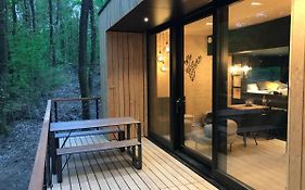 Modern Holiday Home In Oignies-En-Thierache With Terrace